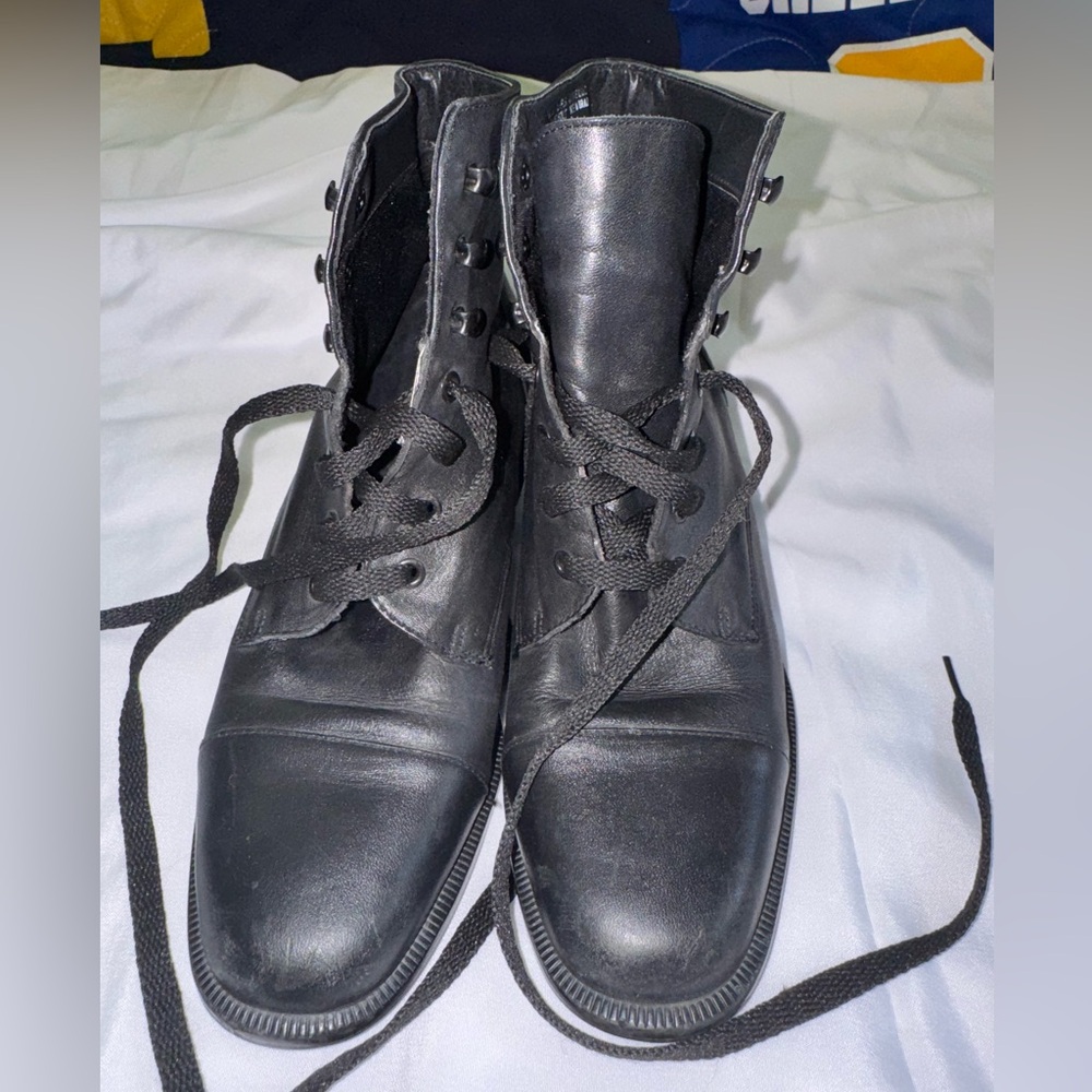 Enzo Angiolini Elegant Black Lace-Up Women's Boots - Picture 2 of 4